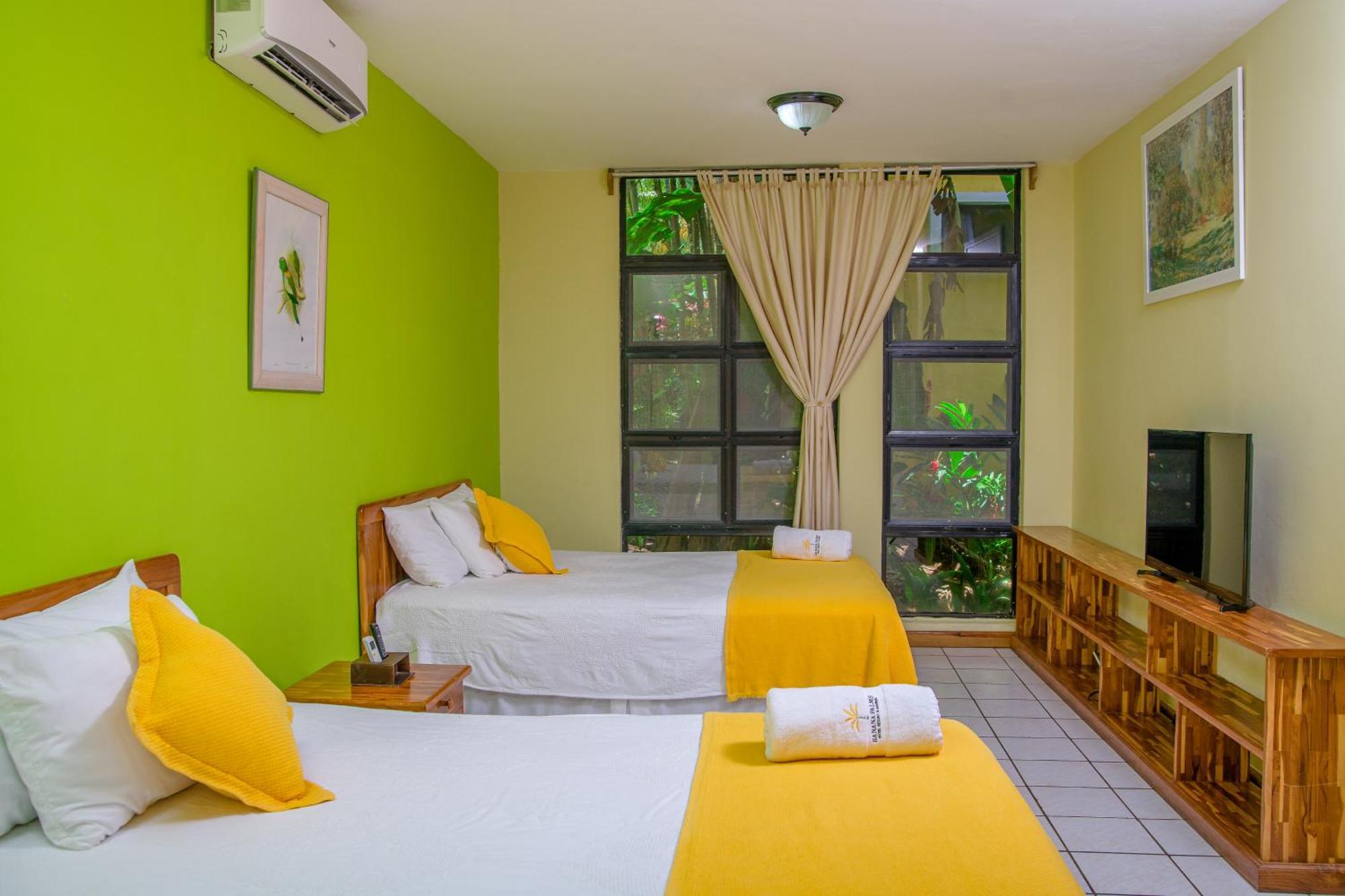 Banana Palms Hotel Rio Dulce Town Exterior foto