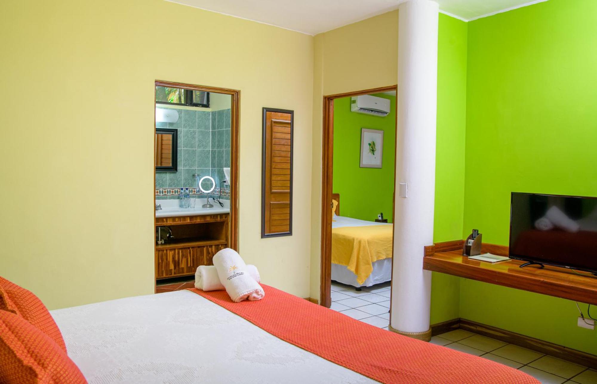 Banana Palms Hotel Rio Dulce Town Exterior foto