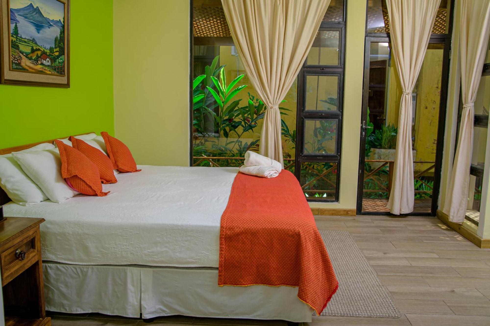 Banana Palms Hotel Rio Dulce Town Exterior foto