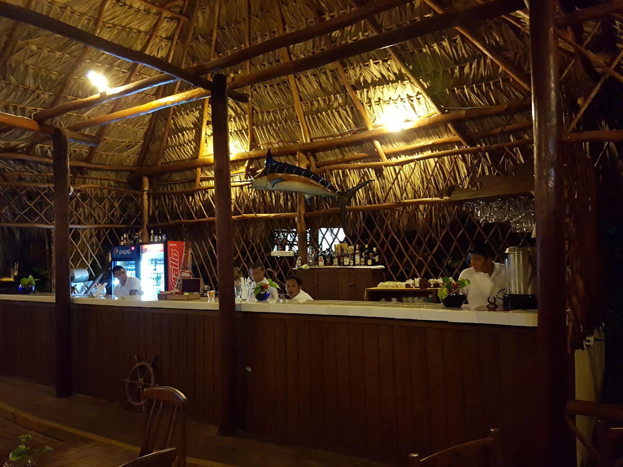 Banana Palms Hotel Rio Dulce Town Exterior foto
