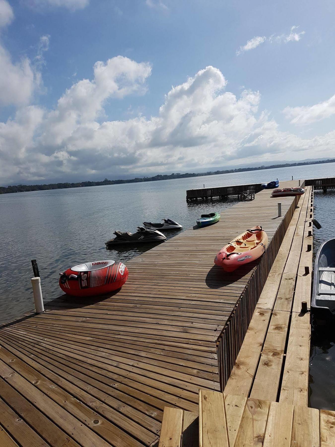 Banana Palms Hotel Rio Dulce Town Exterior foto